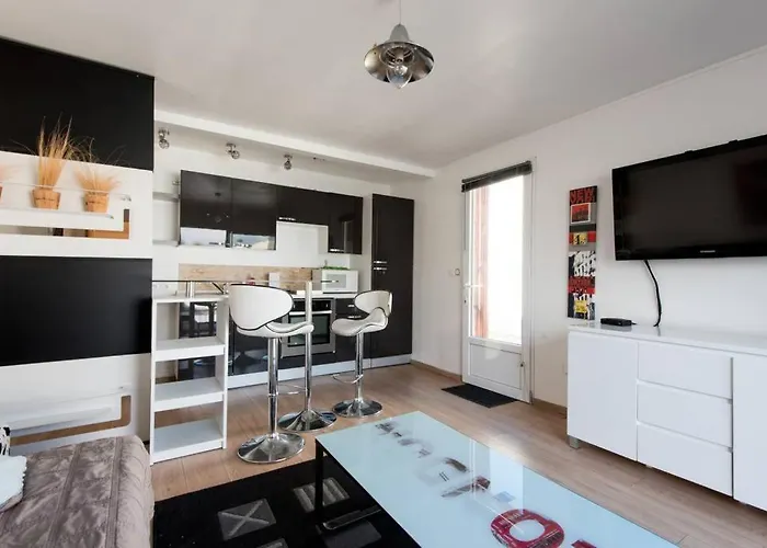 Hébergement de vacances Maison *** Avec Cour 3km Et La Rochelle *